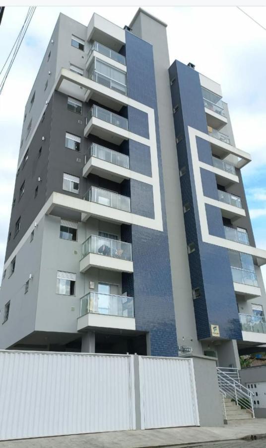 Agradavel Apartamento Em Bairro Silencioso... 坎博里乌 外观 照片